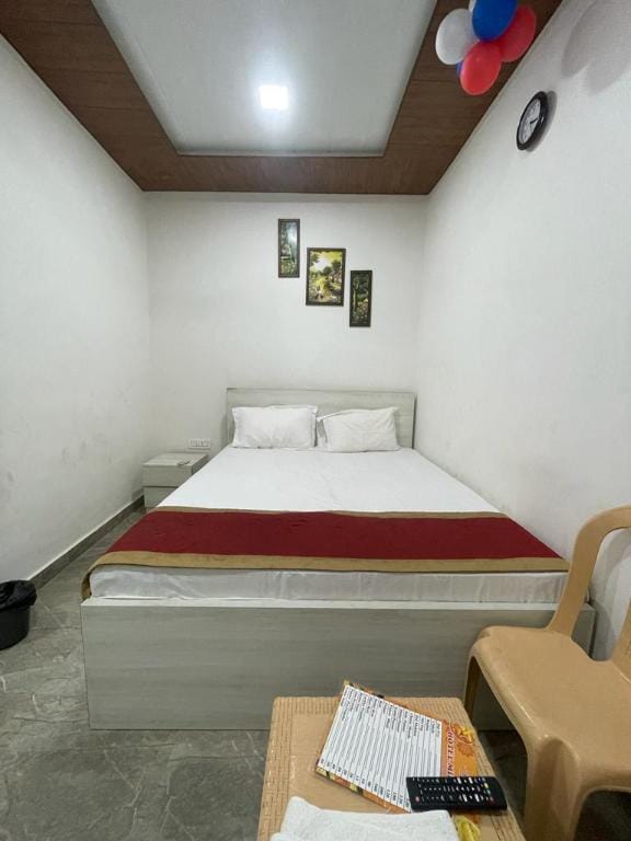 Hotel Mid Town Hotel in Delhi