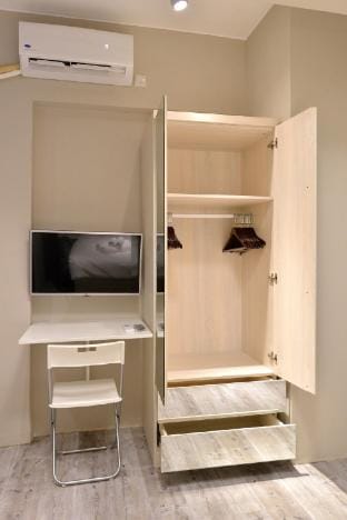 Prince Edward Luxury Studio *4B Vacation rental in Hong Kong