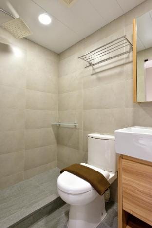 Prince Edward Luxury Studio *3B Apartment in Hong Kong