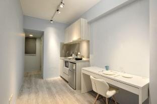 Mercer Luxury Studio *4A Apartment in Hong Kong