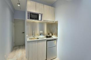 Mercer Luxury Studio *2B Vacation rental in Hong Kong
