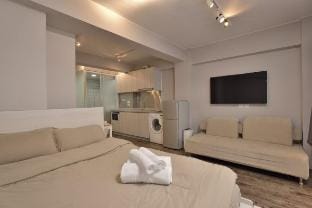 Jervois Luxury Studio *4B Vacation rental in Hong Kong