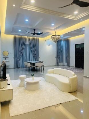 Husna White Homestay Vacation rental in Terengganu, Malaysia