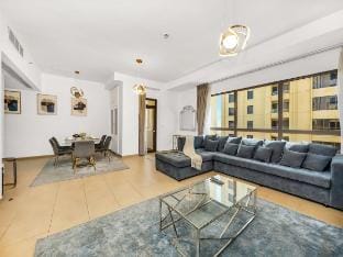 Royal 2BR | Beach Access | JBR Walk-TLM Vacation rental in Dubai