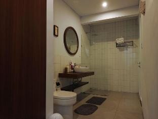 Small Comfort Home Living Tanaka Living Tanahlot Vacation rental in Kediri