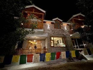 Jagatsukh Houses Vacation rental in Himachal Pradesh