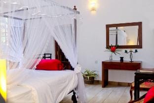 Boutique Comfort | King Bed, AC & Breakfast Villa in Sri Lanka