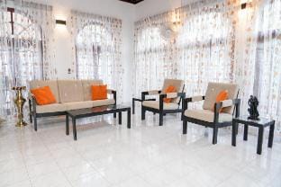 Private Room With Shared Bath Vacation rental in Kandy