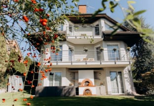 DiamondVilla, 4 bedroom Apartment, garden & spa Vacation rental in Prague