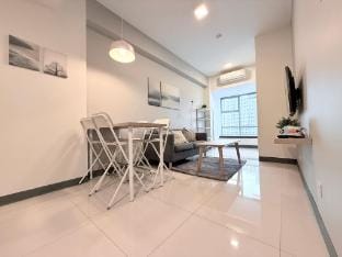 Anderson pakuwon 6 people stay  Apartment in Surabaya