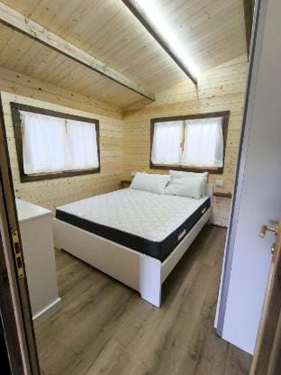 Pine chalet Vacation rental in Portoferraio