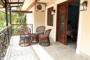 Thikal Kudisai - Ensuite Room with Balcony (05) Villa in Sri Lanka