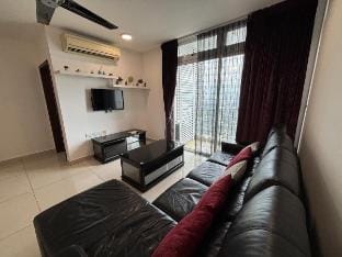 JB 1min walk to KSL Mall｜5-7Pax Bathtub/SmartTV Vacation rental in Johor Bahru