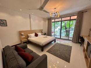 Stylish 3BR w/ Kitchen & Balcony Vacation rental in Maldives