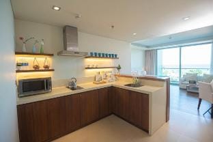 Romantic Beachfront Studio APT (4*) Vacation rental in Da Nang
