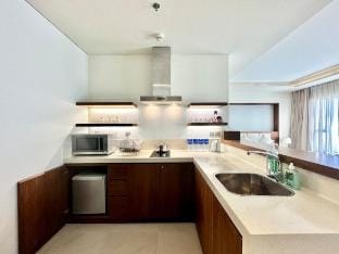 Beachfront 3F Stuidio APT (3 F)(4*) Vacation rental in Da Nang