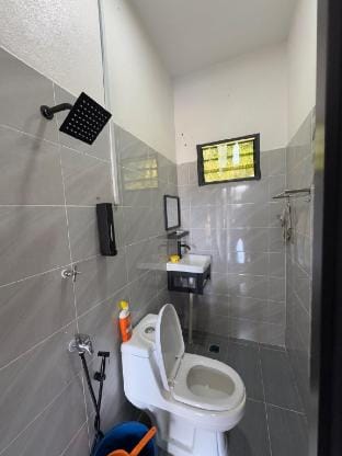 Merkang Guesthouse Pasir Puteh(Studio B) Vacation rental in Malaysia