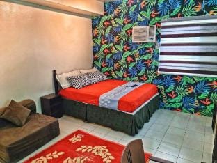 Room 3, Tropical Modern Vacation rental in Muntinlupa