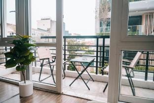 Westlake/15minstoOldQuater/SuperLocation/Balcony Vacation rental in Laos