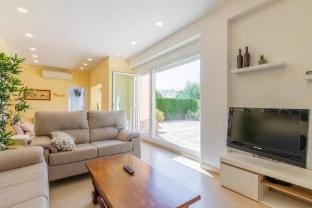 Private pool, garden, barbecue and beach nearby Vacation rental in Marina Alta