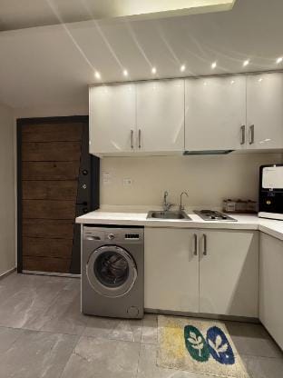 Charming Amman Apartment with Modern Amenities Apartment in Africa