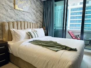 Cosmos Living Charming Studio With Balcony Vacation rental in Dubai
