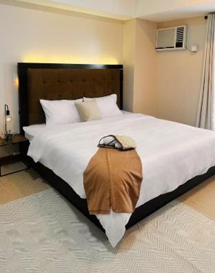 Modern Condo in McKinley Hill | Walk to BGC | NAIA Apartment in Makati
