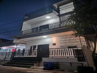 HOMESTAY PERMATA BALOI Apple House  BATAM Vacation rental in Riau Islands, Indonesia