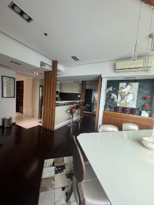 4 Bedroom (BR) Luxury Condo Hotel in Ortigas Apartment in Pasig