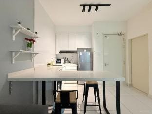 Classy 1BR@ Arte Mont Kiara pool View 1FreeParking Vacation rental in Federal Territory of Kuala Lumpur
