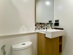 The Breeze Beachside  Apartment in Chon Buri Changwat