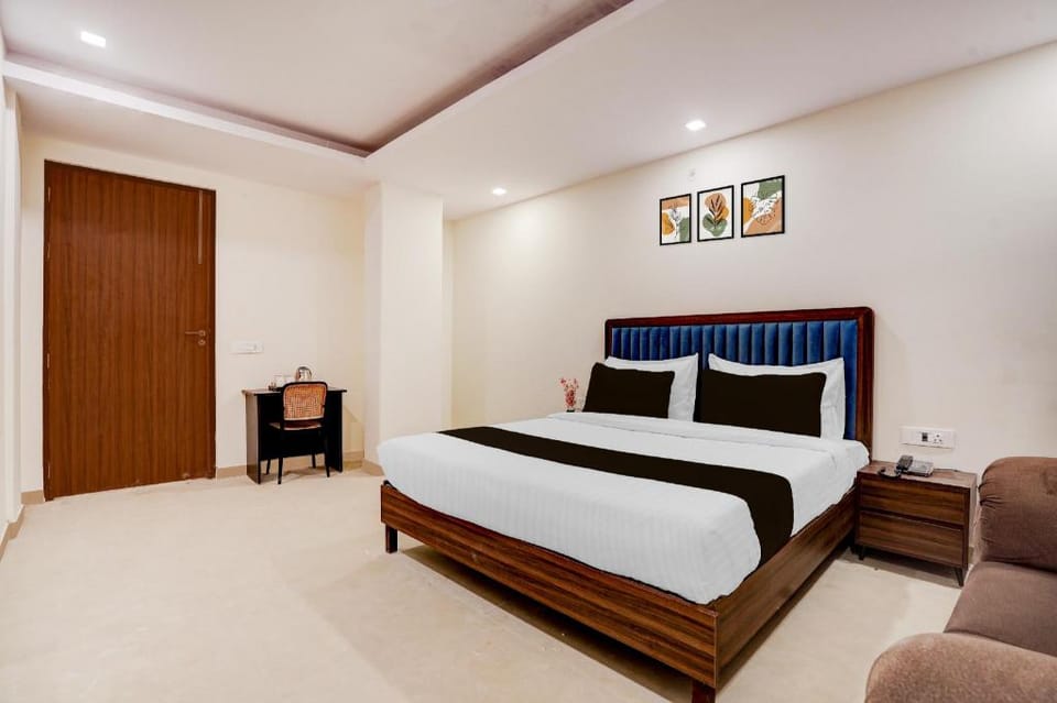 Super Townhouse Preet Vihar Metro Station Hotel in New Delhi