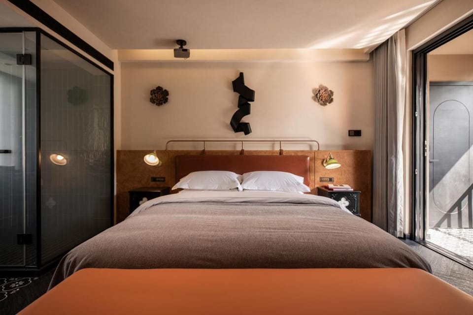 SIXI CANGSHAN MOUNTAINS GOLDEN SUNRISE MIRROR OF THE SKY SOUND SLEEP HOTEL DALI ANCIENT CITy Hotel in China