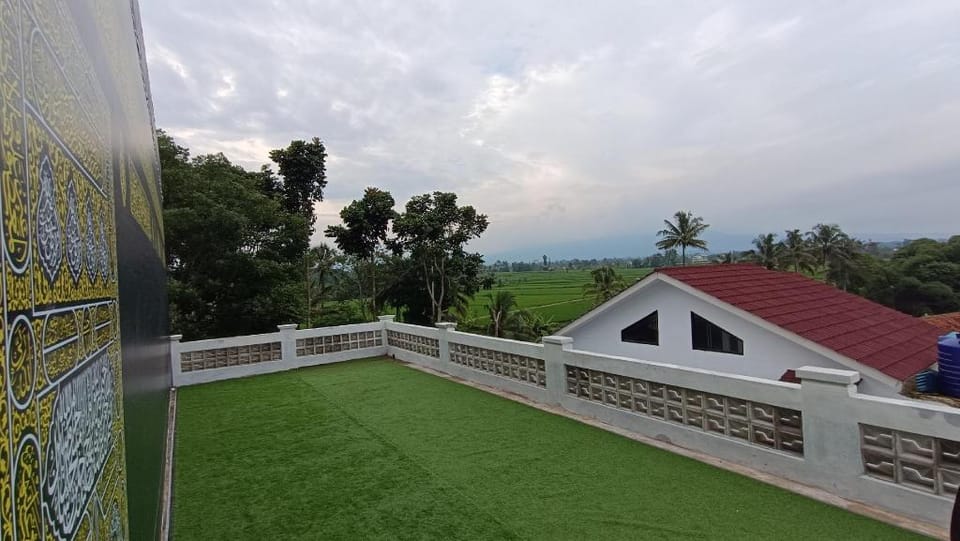 MAKIYYAH Guest House Syari'ah Bed and Breakfast in West Java