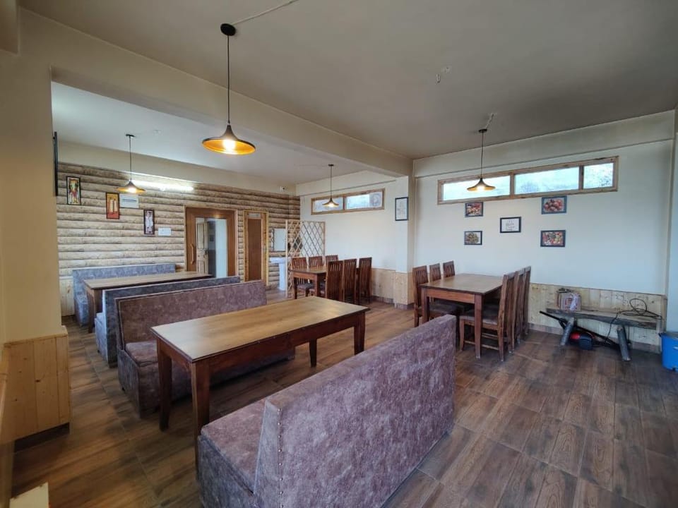 Heavenly Forest Huts & Restaurant Hotel in Himachal Pradesh