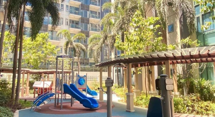 ONE PALM TREE VILLAS Hotel in Pasay