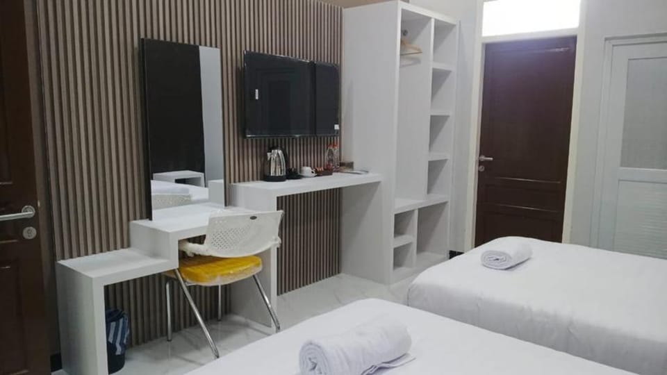 Kiwi Guest House Hotel in Indonesia