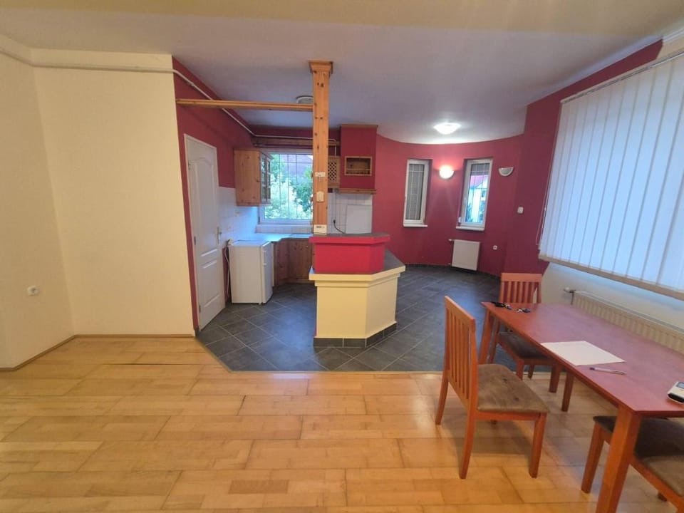 Mathias 2  Spacious and Comfortable Apartment in Kecskemt Apartment in Hungary