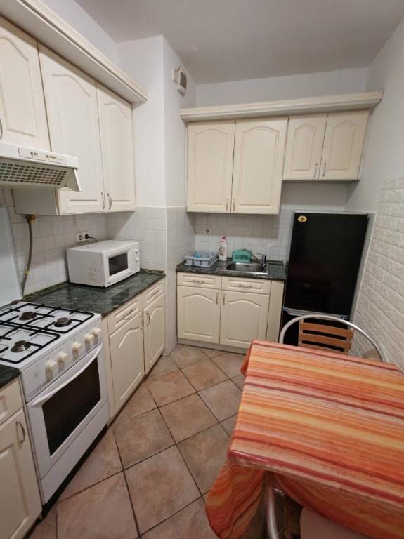 Wesselnyi Apartment  Modern Comfort in the Heart of Kecskemt Apartment in Hungary