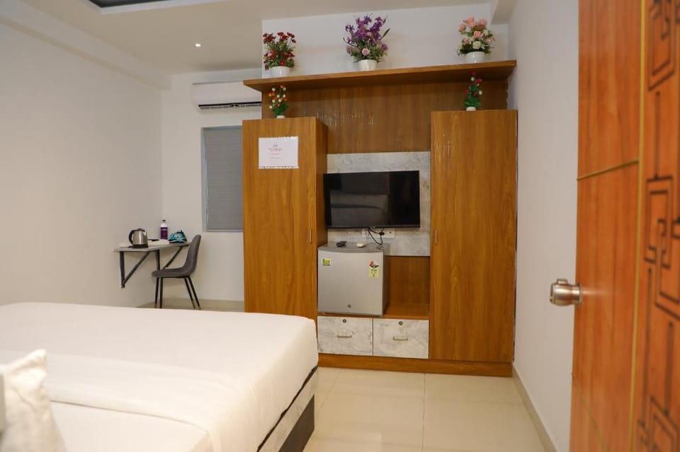 ATHIDHI HOTEL & SUITES Vacation rental in Hyderabad