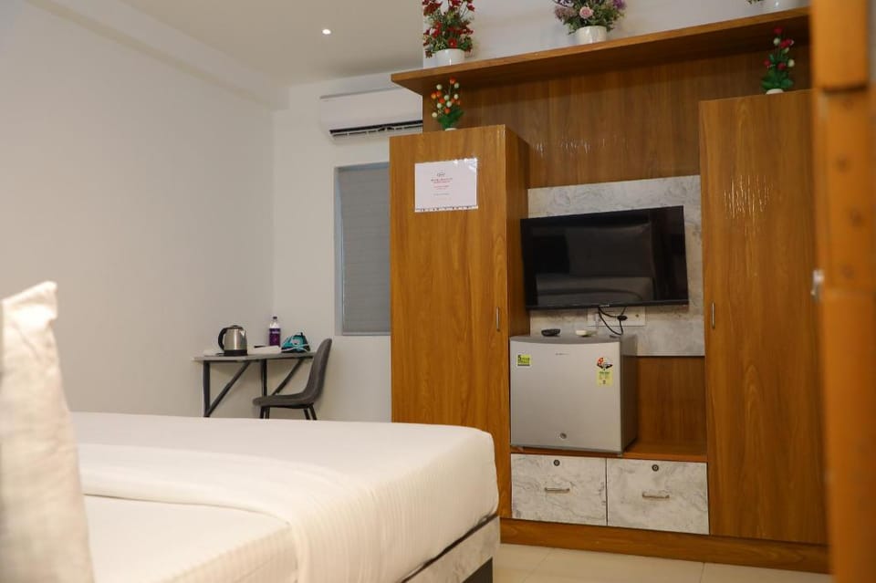 ATHIDHI HOTEL & SUITES Vacation rental in Hyderabad