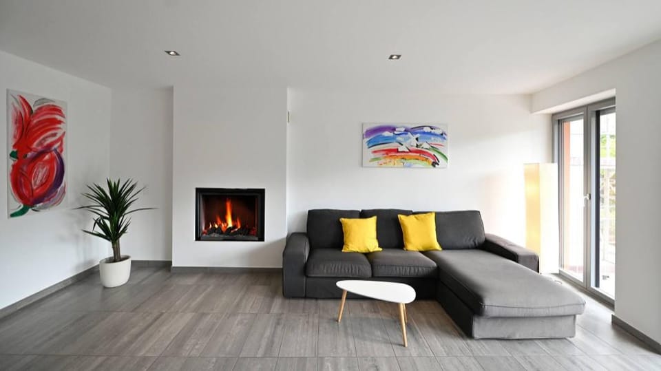 Sunny Suite with lake view Hotel in Lugano