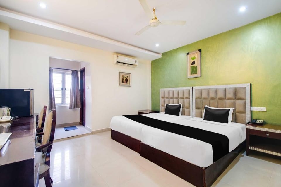Collection O CMR Mall Gajuwaka Hotel in Visakhapatnam