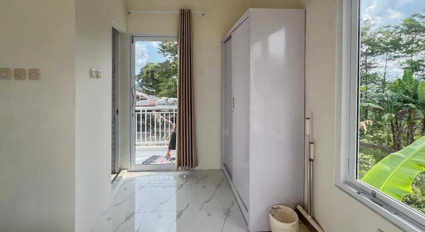 Bilqis Homestay Syariah Mitra RedDoorz Hotel in Indonesia