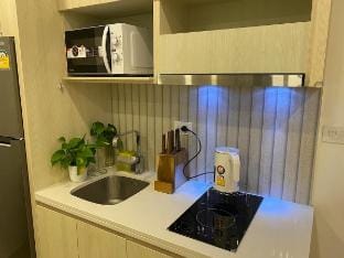 Pattaya olympus condo direct pool view Vacation rental in Pattaya City