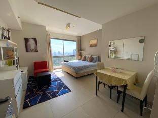 Phra Tamnak Hill Apartments Apartment in Pattaya City