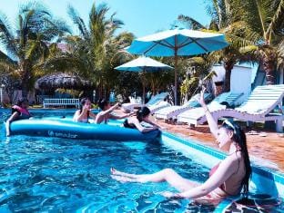 Ocean Villa 10 Bed Room Sea View Vacation rental in Phan Thiet