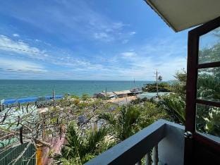 Ocean Villa 10 Bed Room Sea View Vacation rental in Phan Thiet