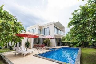 S1 Villa - Lying By The Sea Villa in Vung Tau