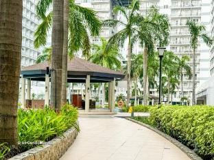 Air Condo Signature Stay – Modern 1BR MOA Vacation rental in Pasay